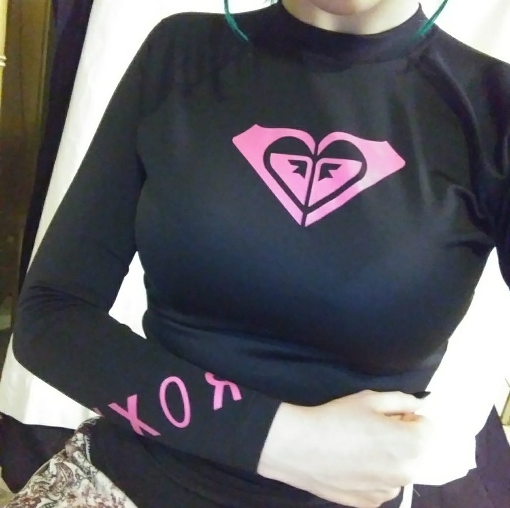 Nwt Roxy surf beach top with 50+ UPF protection